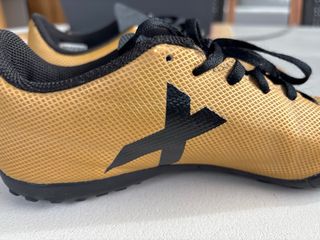 Botas Adidas X Turf Doradas
