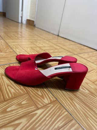 Tacones Stradivarius Rojos Talla 37