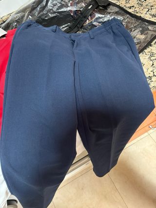 Traje de comunión azul y rojo