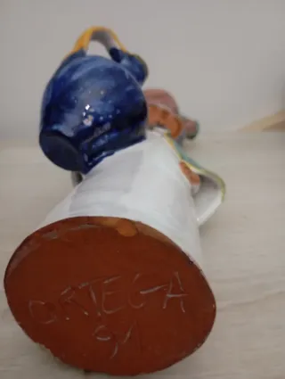 Figura Cerámica Rafael Ortega Mujer Extremeña