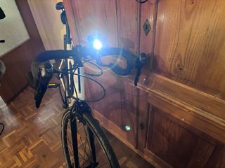 Bicicleta de carretera blanca Van Rysel talla M