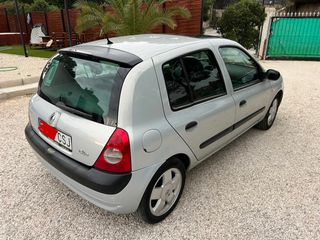 Renault Clio 2004