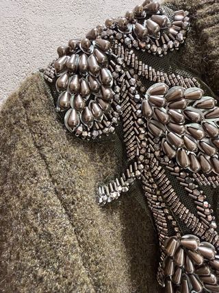 Chaqueta Zara abalorios verde oliva Talla M