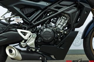 HONDA CB 125 R -APTA B Y A1-