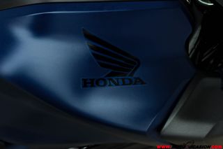 HONDA CB 125 R -APTA B Y A1-