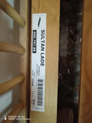 Cama infantil de madera con barrera