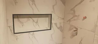 Electricista titulado,(Manitas)