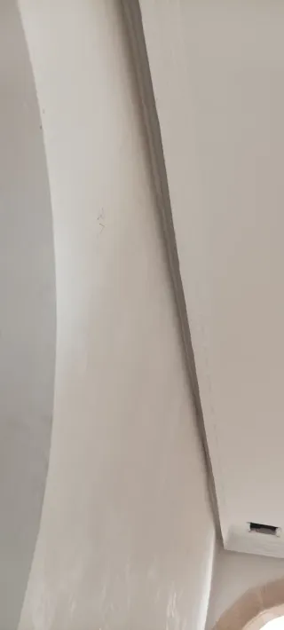 Electricista titulado,(Manitas)