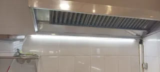 Electricista titulado,(Manitas)