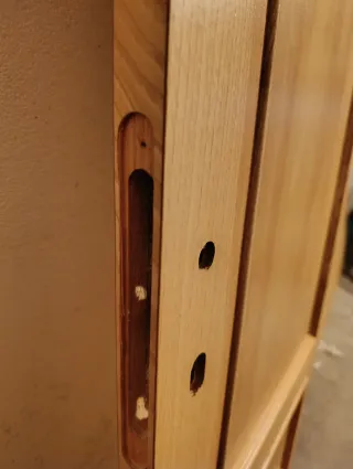 Dos puertas de castaño