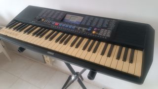 Teclado Yamaha PSR-190 (61 teclas)