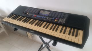 Teclado Yamaha PSR-190 (61 teclas)
