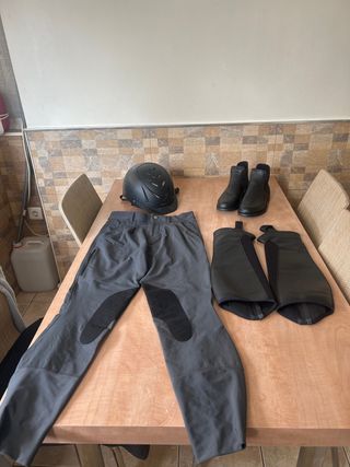 Equipo Hípica: Casco, Pantalón, Botas y Polainas