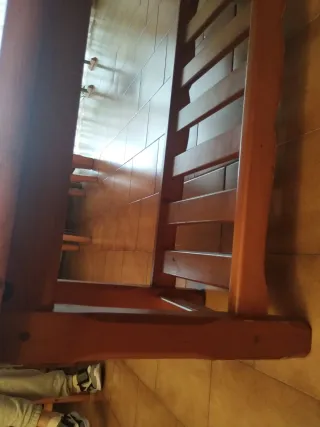 Mesa de centro de madera de pino