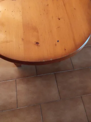 Mesa de centro de madera de pino