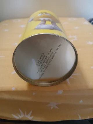 Lata metálica M&M's amarilla