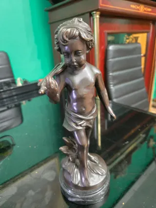Figura bronce niño violín Auguste Moreau