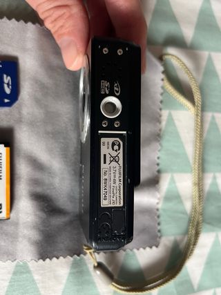 Cámara Digital Fujifilm FinePix J10 Negra