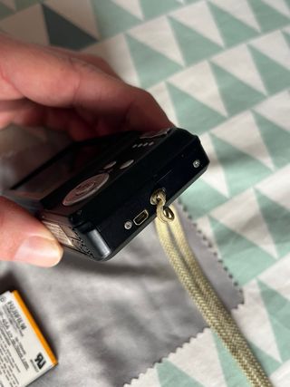 Cámara Digital Fujifilm FinePix J10 Negra