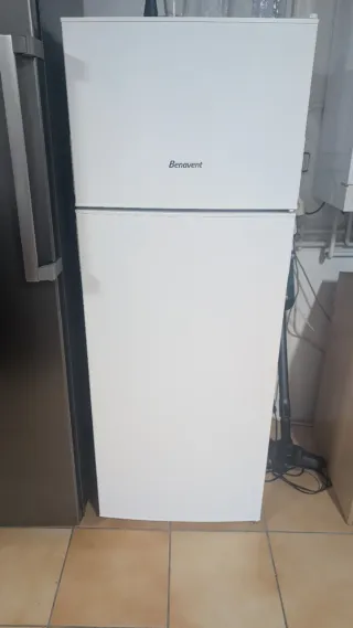 Nevera Benavent Blanca
