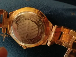 Reloj Mark Maddox Dorado con Cristales