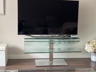 Mesa TV cristal y acero