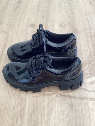 Mocasines negros charol