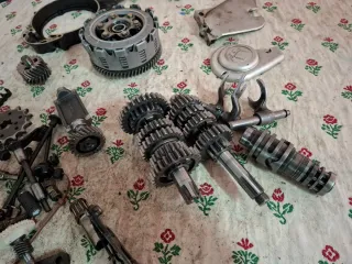 Piezas motor Cagiva Planet