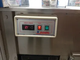 Charcutera refrigerada 1,40m x 1,03m