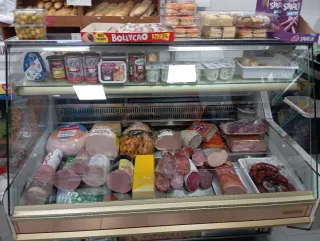 Charcutera refrigerada 1,40m x 1,03m