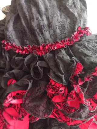 Vestido Flamenca Negro y Rojo