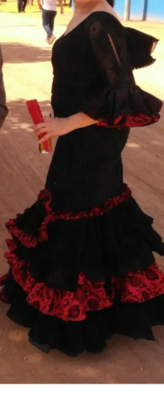 Vestido Flamenca Negro y Rojo