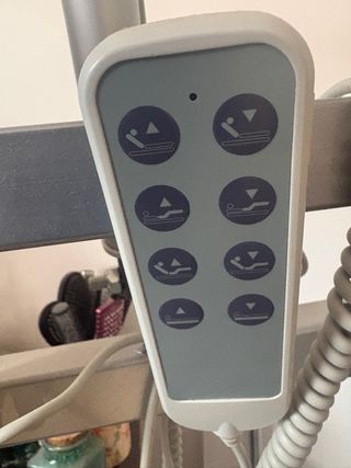 Cama Eléctrica con Láminas de Madera