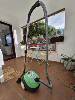 Aspirador Nilfisk One Verde