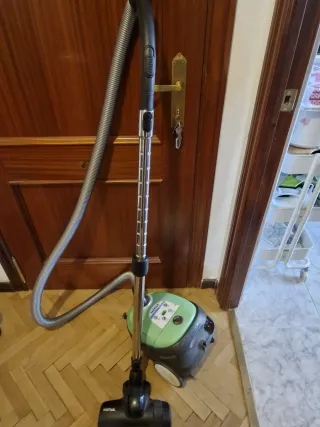 Aspirador Nilfisk One Verde