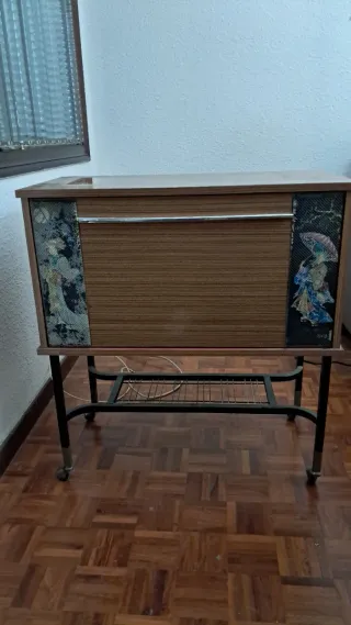 Mueble bar madera y metal