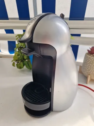 Cafetera Dolce Gusto Plata
