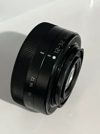 Panasonic Lumix G Vario 12-32mm O.I.S.