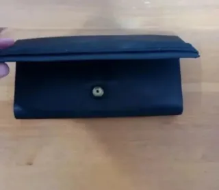 Bolso de fiesta negro y dorado