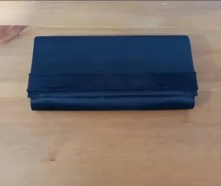 Bolso de fiesta negro y dorado