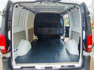 Mercedes-Benz VITO LARGA 114CDI FURGON CAMBIO AUTO