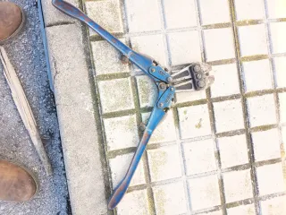 Cortapernos azul para metal