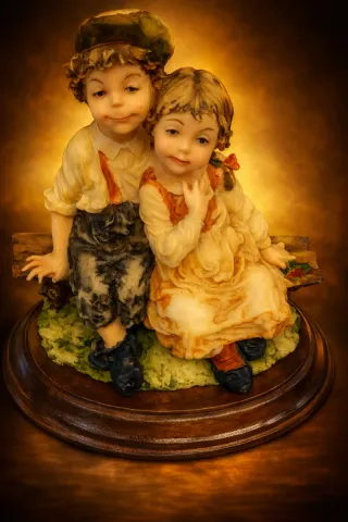 Figuras Capodimonte Niños Sentados