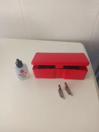 Cajita Accesorios Alfa + Aceite + 2 Prensatelas