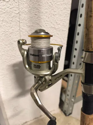 Kit de pesca: 3 cañas de pescar + accesorios