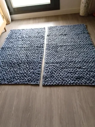 Due tappeti in fibra di cotone blu 1,20x0,65