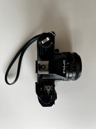 Cámara Fuji AX MultiProgram + Objetivo 50mm 1.6