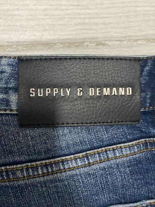 Jeans Supply & Demand Slim Fit - Dettagli Distress