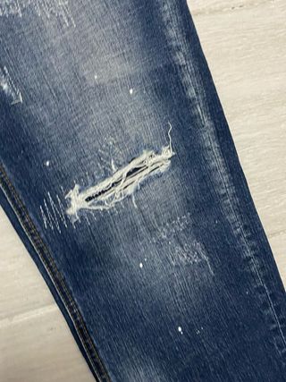 Jeans Supply & Demand Slim Fit - Dettagli Distress