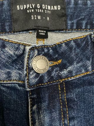 Jeans Supply & Demand Slim Fit - Dettagli Distress